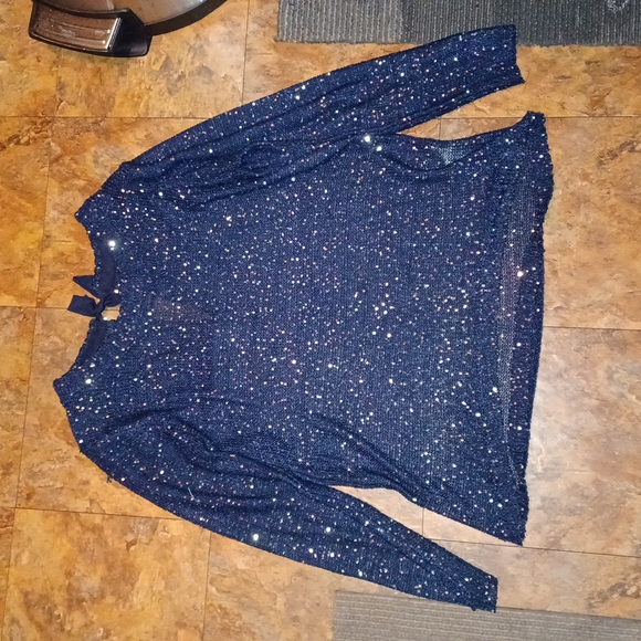 Sweater - Picture 4 of 6